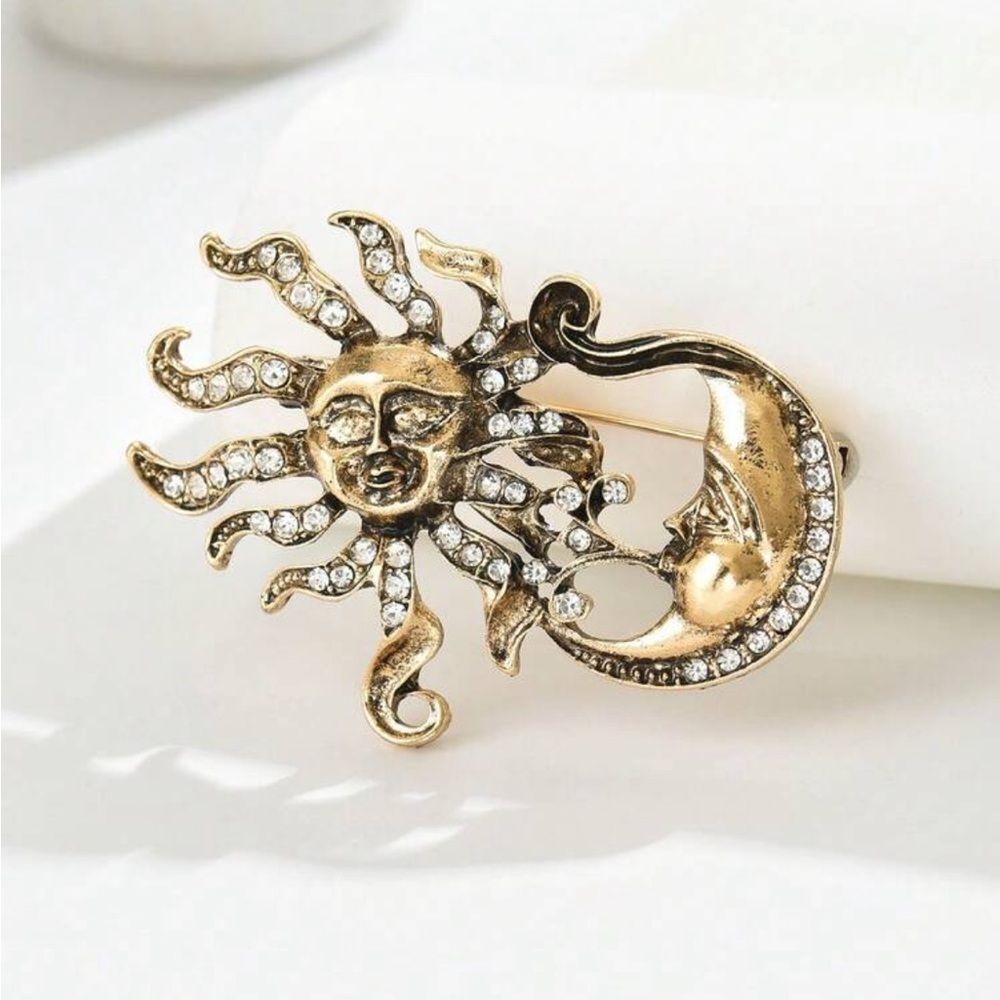 Sun and Moon Brooch M1408